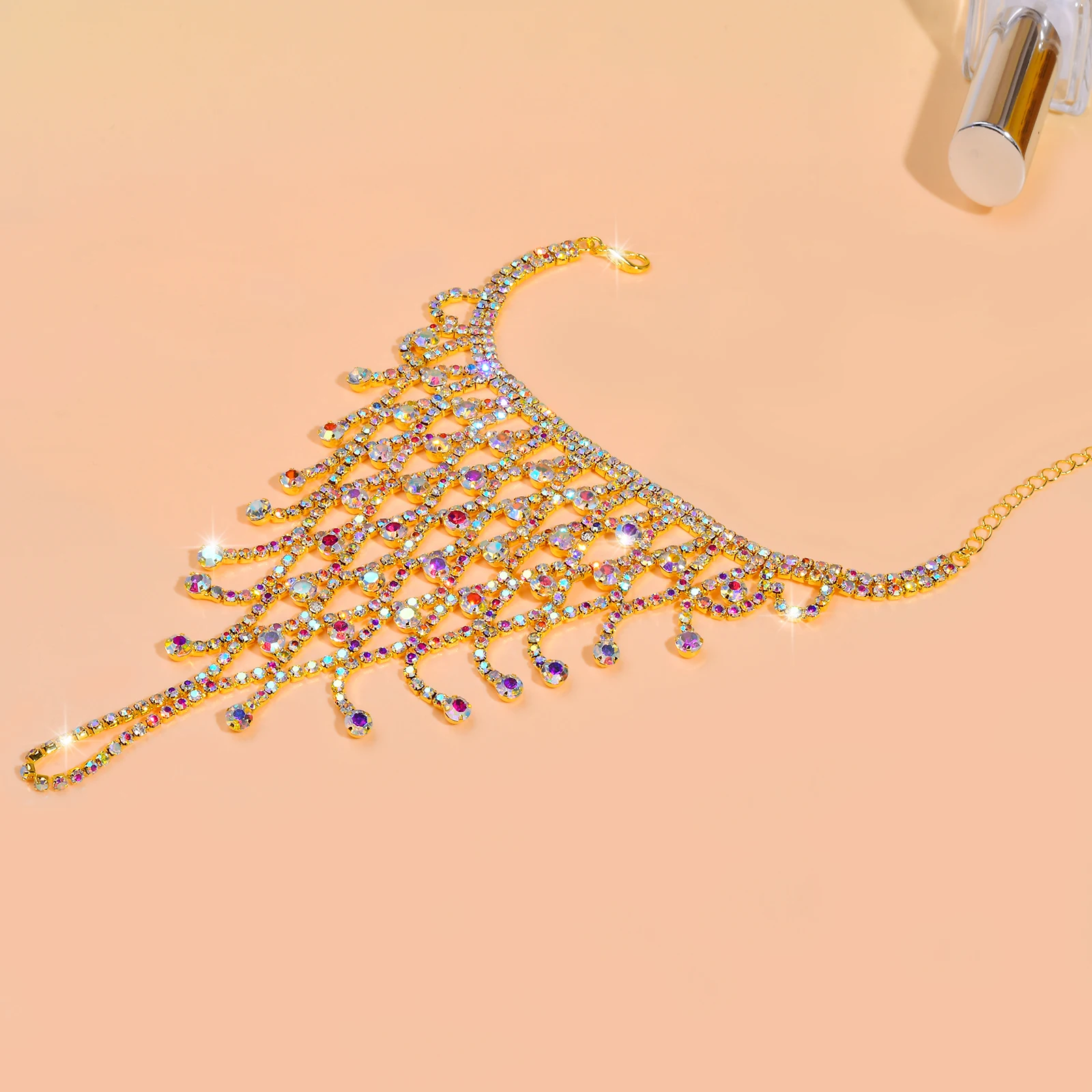 شخصية شرابة حجر الراين سوار ، أوروبا والولايات المتحدة ، الإبداعية مائة مع لامعة حتى الإصبع ، حزب زخرفة اليد