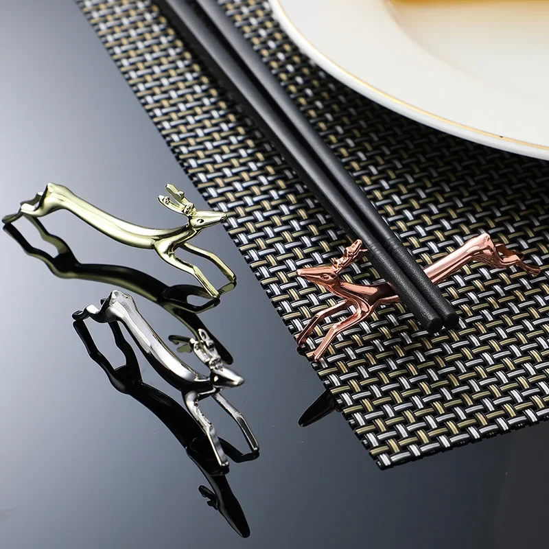 1pc Chopstick Holder Alloy Sausage Dog Wild Deer Chopstick Pillow Stainless Steel Chopsticks Rack Spoon Stand Knife Fork Craft