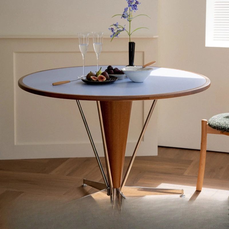 

Gray wood round table retro solid wood small apartment dining table medieval Bauhaus solid wood anti-scratch table household