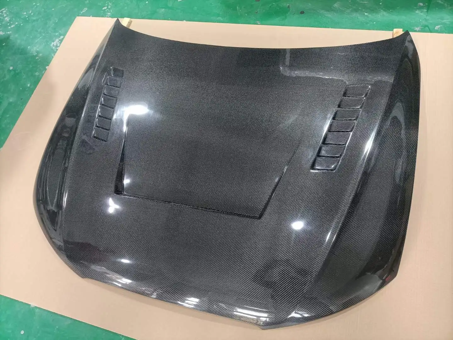

A4 S4 RS4 B8 B8.5 2012-2016 Ventilated Design Carbon Fiber Hood