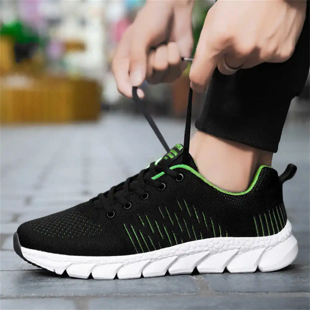 Zapatos de boda plateados de red suave, tacones, zapatillas escolares, botas de vestir elegantes para hombre, deporte Teniss Krasovka, precios bajos, envío directo