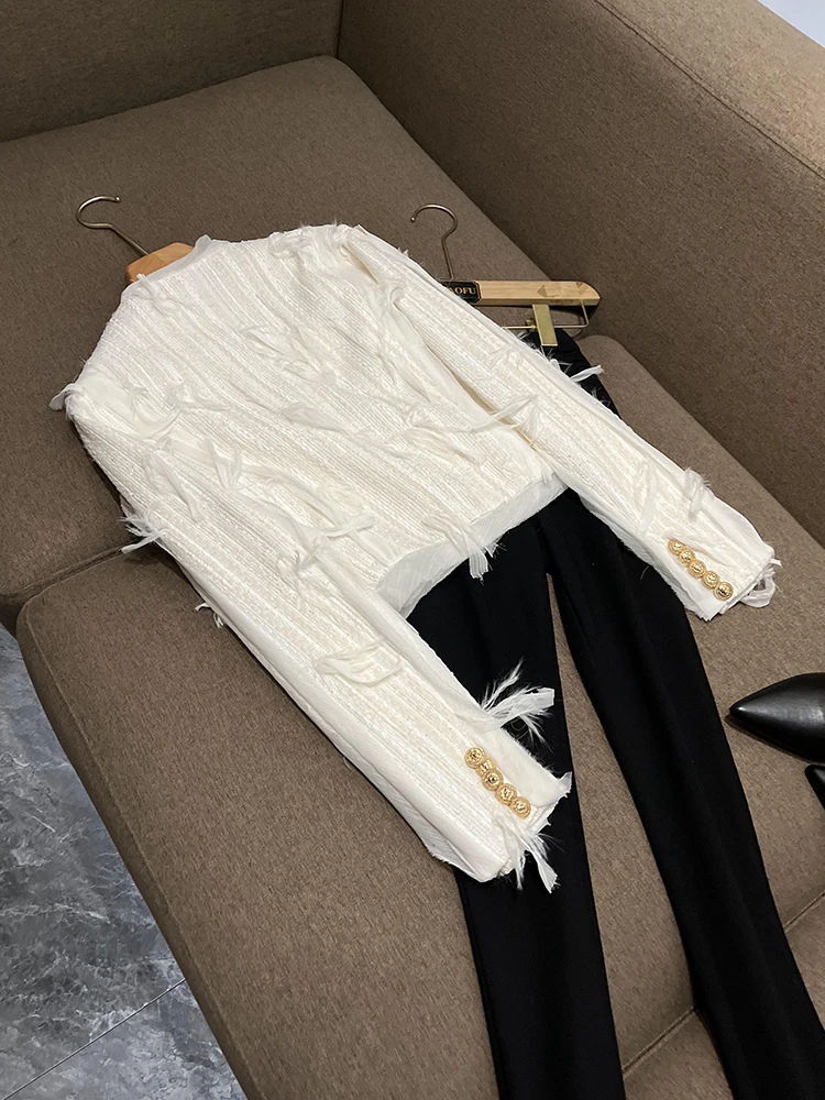 เสื้อคลุมผู้หญิงสไตล์เกาหลี แรงบันดาลใจจากละครเกาหลี แต่งพู่ห้อย ทรงเข้ารูป เหมาะสำหรับใส่เดินทาง แขนยาว