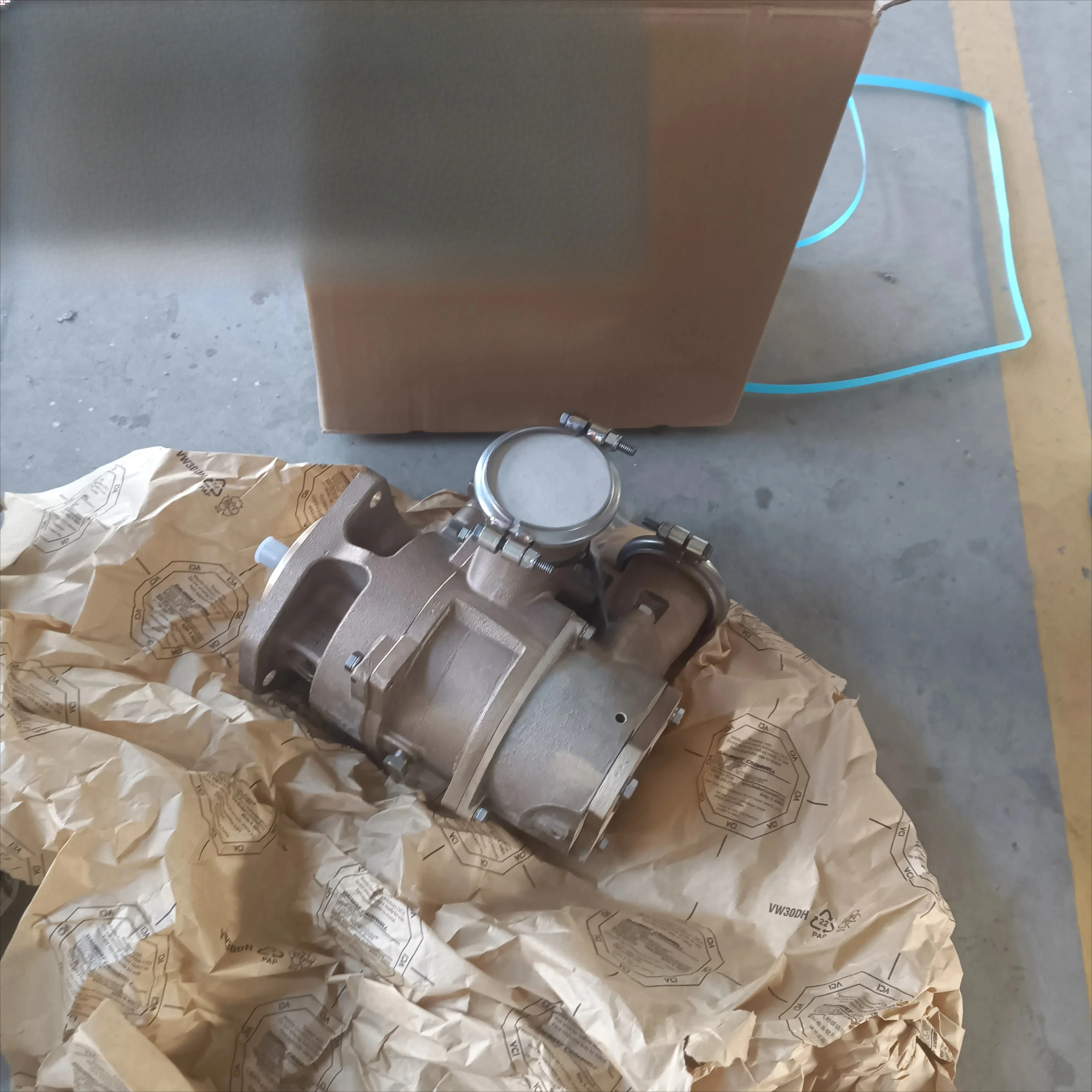 105-4833  1054833     High quality seawater auxiliary pump  Recent hot new spot popular
