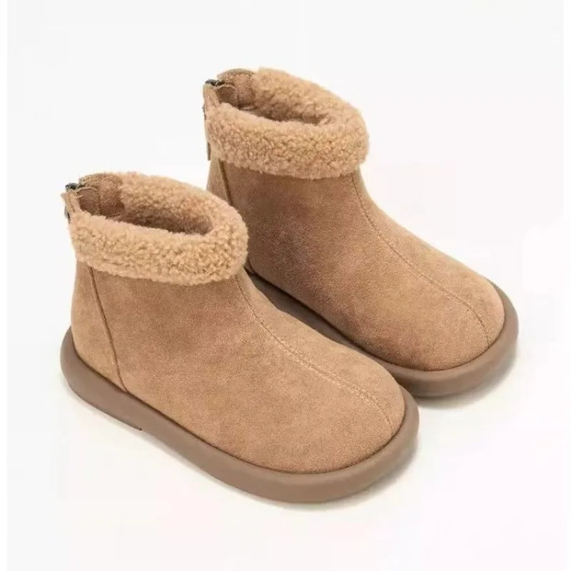 Sepatu Bot Pendek Anak-anak Gaya Korea Serbaguna Sepatu Bot Putri dengan Ritsleting Belakang Musim Dingin 2025 Sepatu Bot Kasual Fashion Anak-anak Baru yang Lembut