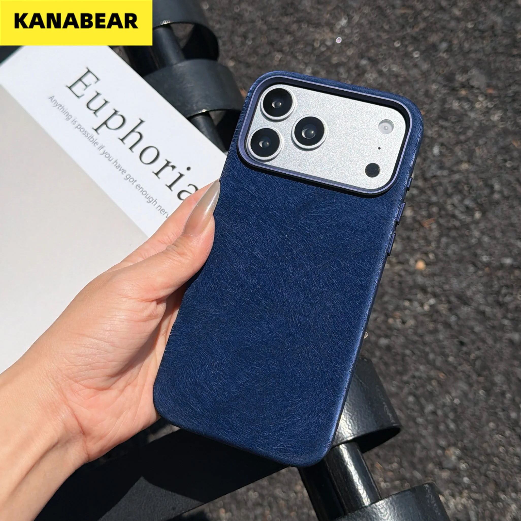 

Applicable to iPhone 17 Pro Max leather case with Magsafe magnetic attachment for shock protection and safety.