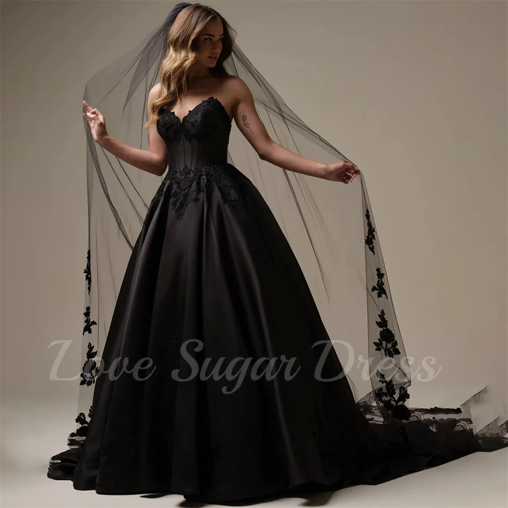 Plus Size Black Wedding Dress With Pockets Applique Lace V Neck Bridal Gowns A Line Back Button Bride Dresses robe de mariée