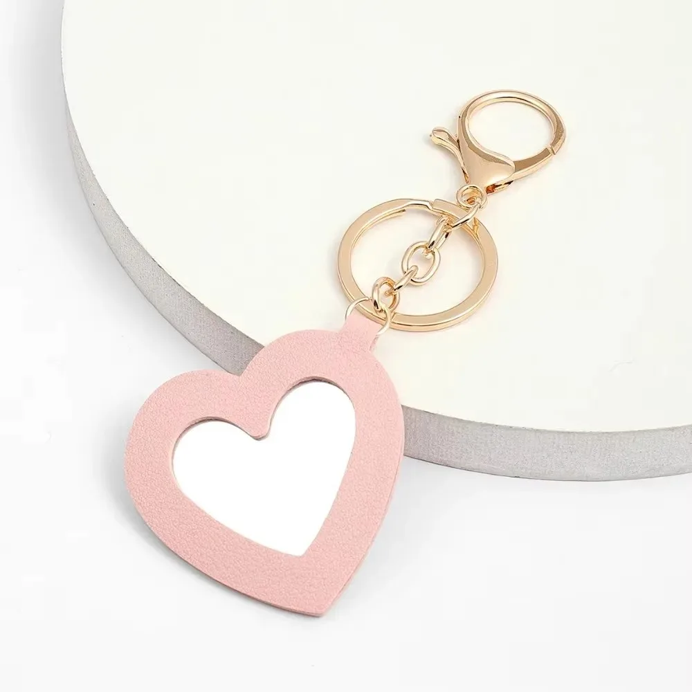 

Customized Yellow Gold Color Key Chain with Personalized Logo Makeup Mirror Keychain Heart Keyring Pendant Mother's Day Gift