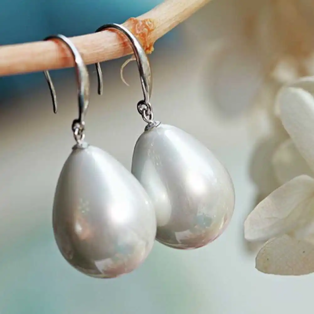 

White Shell Pearl Drop Earrings 18k Hook Eardrop Women New Ear stud Jewelry Lucky Party Beautiful