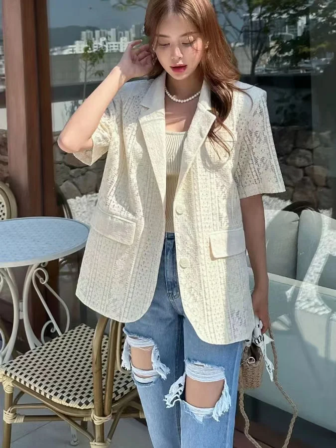 

Женский повседневный свободный модный топ с вышивкой и вырезами, с коротким рукавом, с разрезом сзади