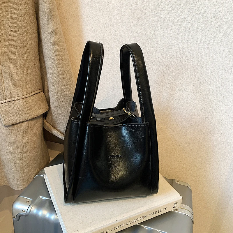 

Stylish Women's Crossbody Bag Made from Soft Leather Luxury Brand Quality Famous Designer Signature Chic