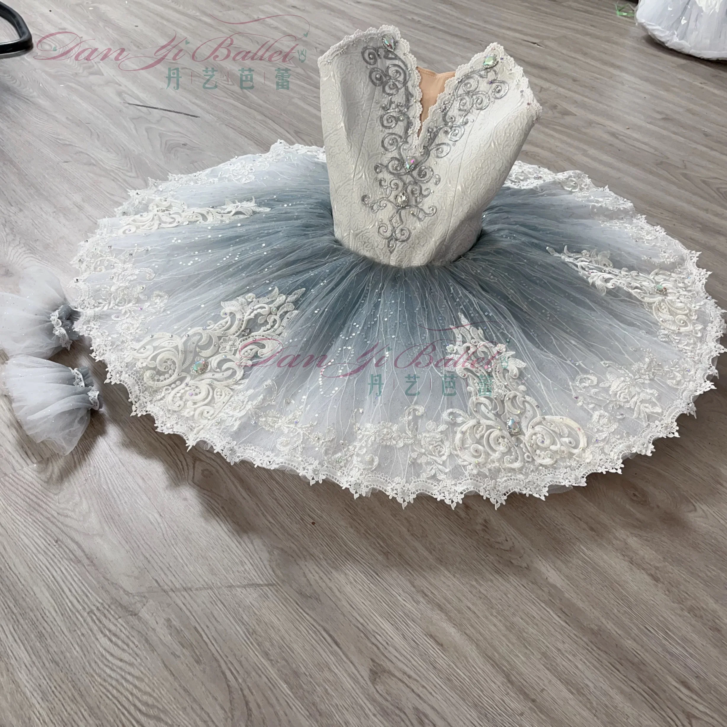 Danyi professional ballet, silver fairy, bluebird and other general styles of performance dress plate skirt tutu competition cos