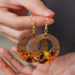 1-Pair Bohemian Dopamine Round Hollow Natural Wood Resin Earrings for Daily Party Vacation, Elegant and Versatile