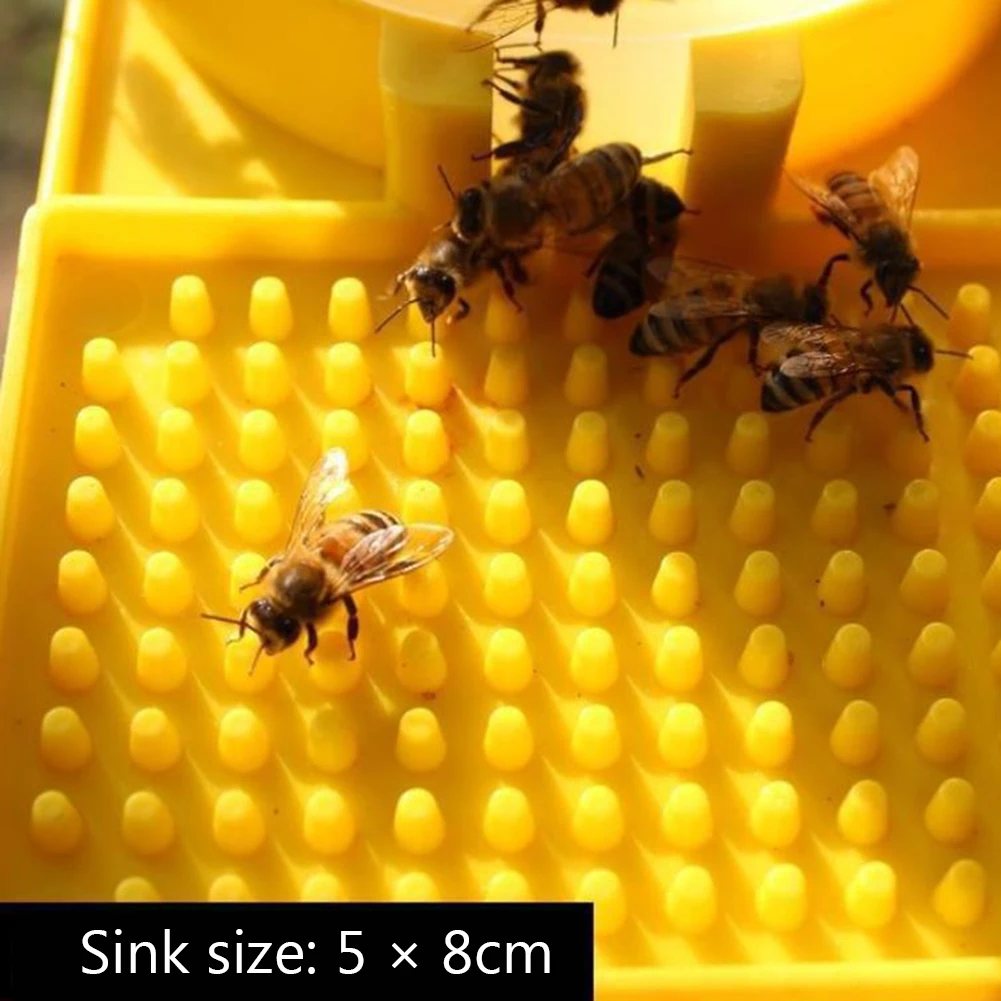 Honey Bee Nest Door Feeding Drinking Water Box Safe Lightweight Supplies for Beekeeper Plastic Bee Drinker Tool