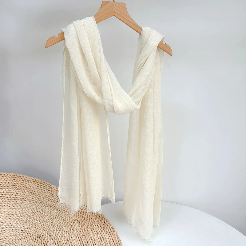 

Шарф женский вискозный белый длинный шаль накидка на шею осень зима весна теплый аксессуар для летних каникул