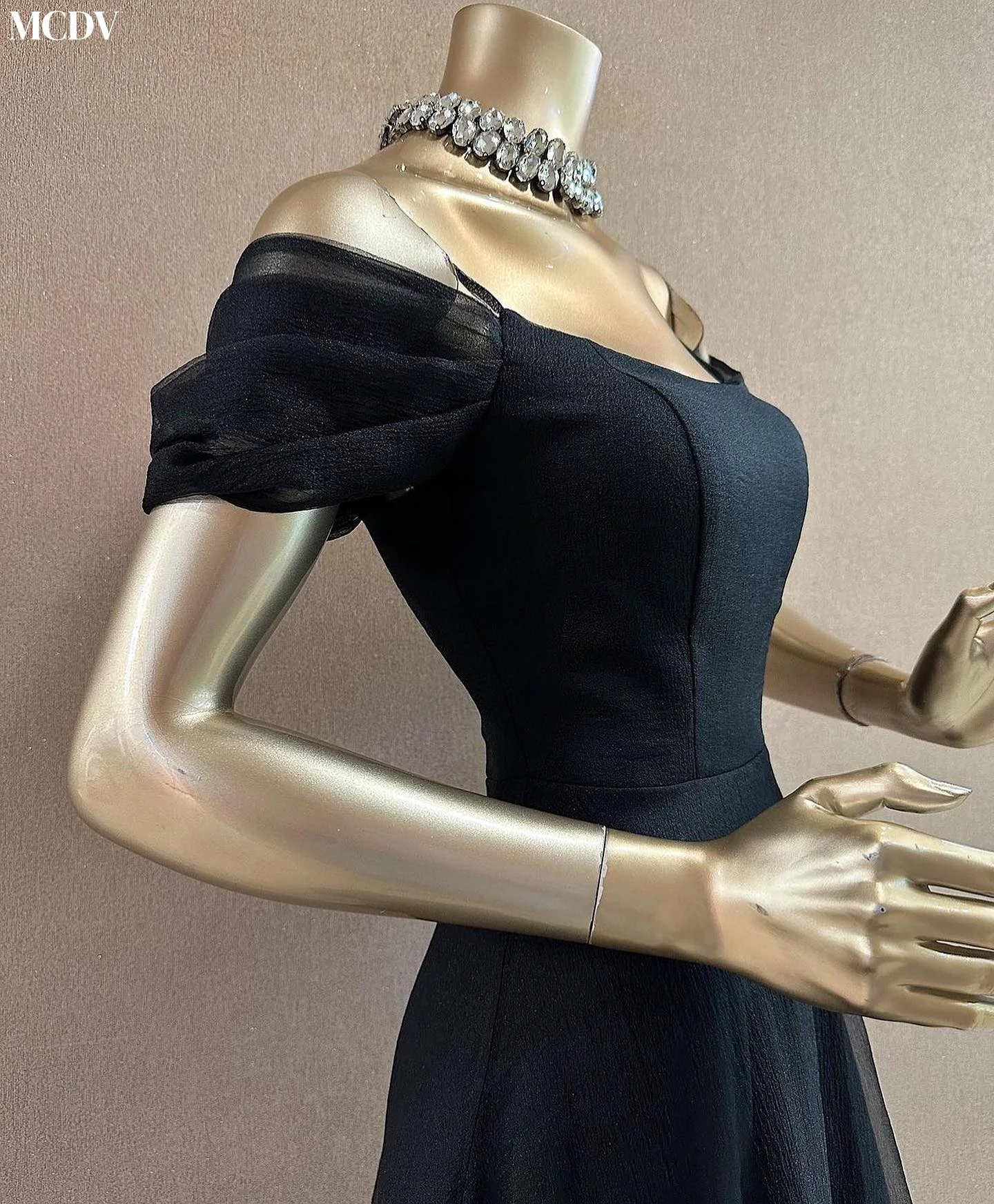 تخصيص الكلاسيكية تول ألف خط قبالة الكتف الكشكشة مساء اللباس عالية الجودة قارب الرقبة قصيرة الأكمام فساتين المشاهير #6