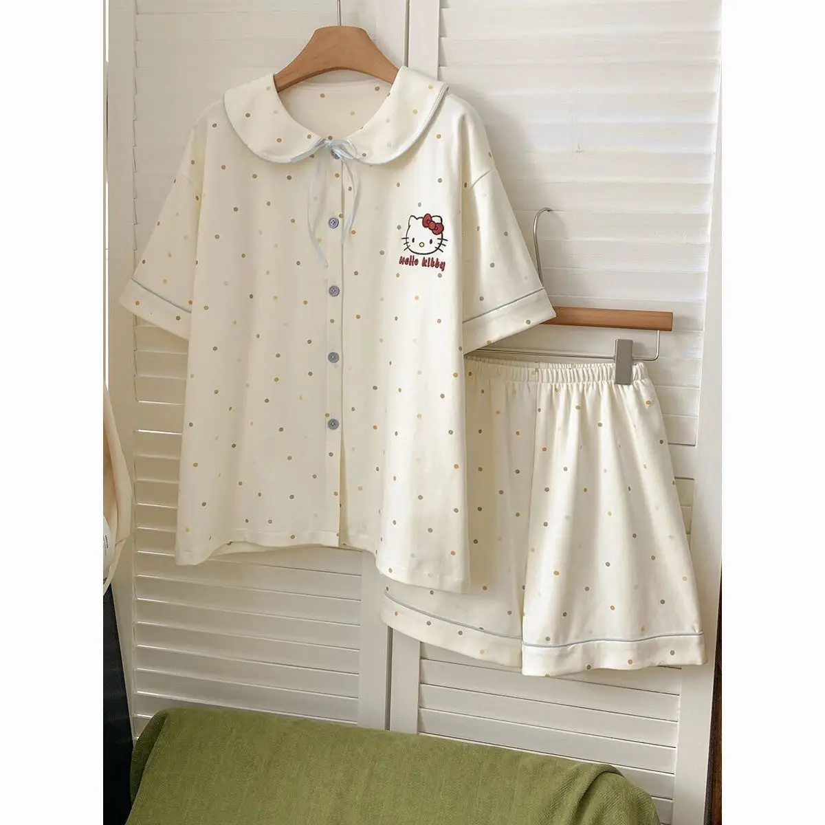 

Hello Kitty Kawaii Пижамы Sanrio Шорты с короткими рукавами 2 шт. Летний новый стиль Модная одежда для девочек-студентов Горячая домашняя одежда на улице