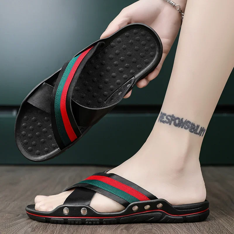 

Plus Size Men Summer Clogs Sandals EVA Slippers Men and Women Garden Shoes Beach Sandals Couple's Outdoor House Slides