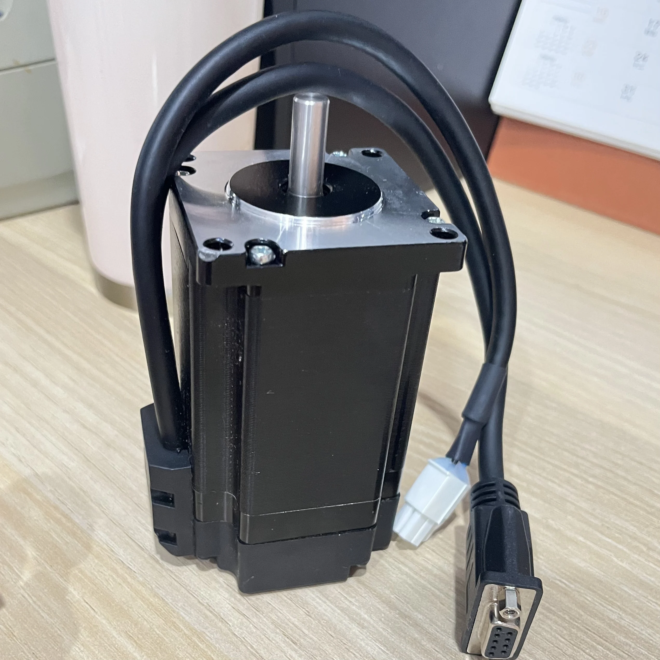 Nema 24 Closed Loop Stepper Motor 2N.M~5.5N.M 2 Phase 60mm  Servo Step Motor