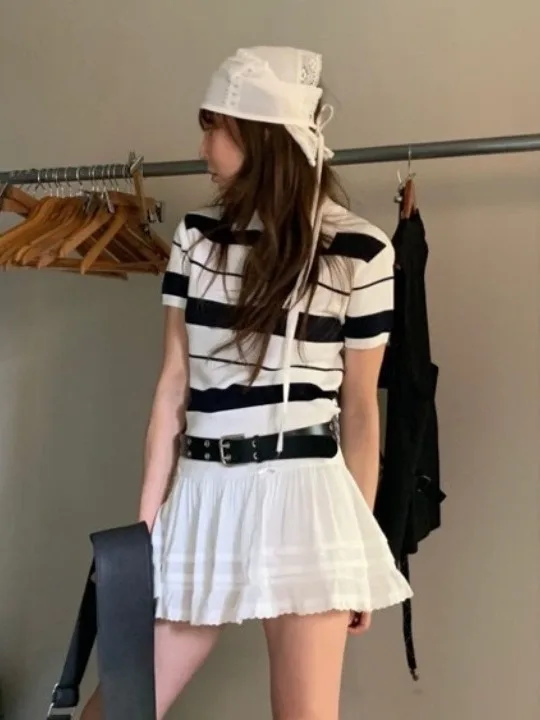 레트로 폴로 넥 스트라이프 반팔 니트웨어 여성 여름 패셔너블 젊고 다재다능한 고급스러운 트렌디 탑