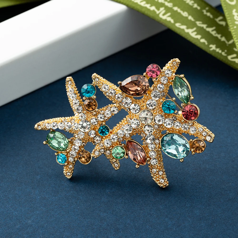 Fashion Summer Sandbeach Sea Creature Starfish Brooches 2024 Luxury Designer Breastpin Lady Crystal Brooch Pin For Women