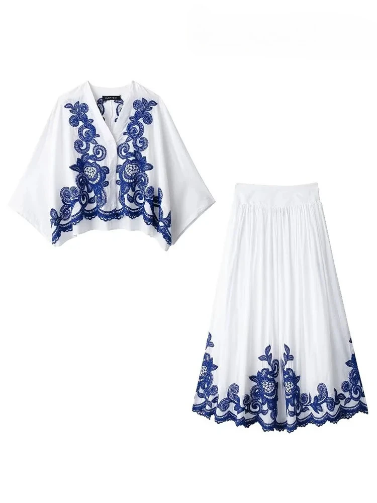 Women's 2-piece Set Of Blue Embroidered Single-breasted Loose Shirt + Chic High-waisted Loose Pleated Street Skirt Suit