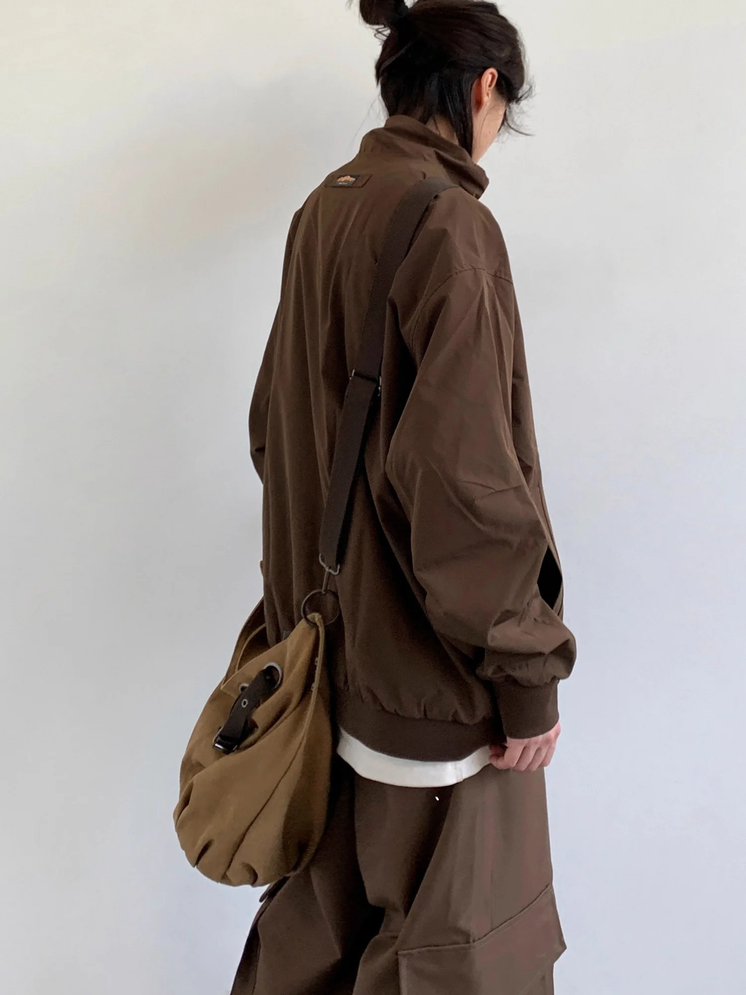 Retro American Sle ex Casual Loose Fit Coffee Brown Mountain Series Béisbol Jaet Abrigo para hombres y mujeres