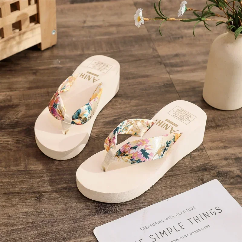 2023 Fashion Women Flip Flops Summer Beach Platform Slippers Casual Outside Wedges Sandals Summer Women Shoes