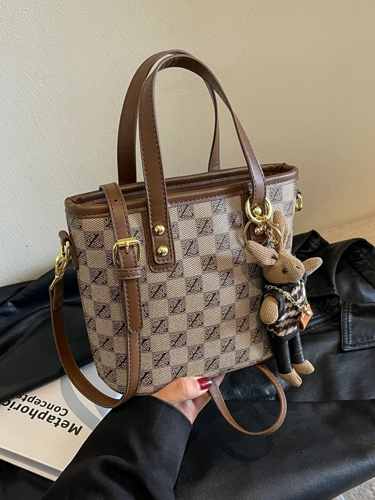 

Faionable Women's Buet Bag Crossbody Bag Commuter Handbag Sli Versatile Small Size PU Leather Soft oulder Bag