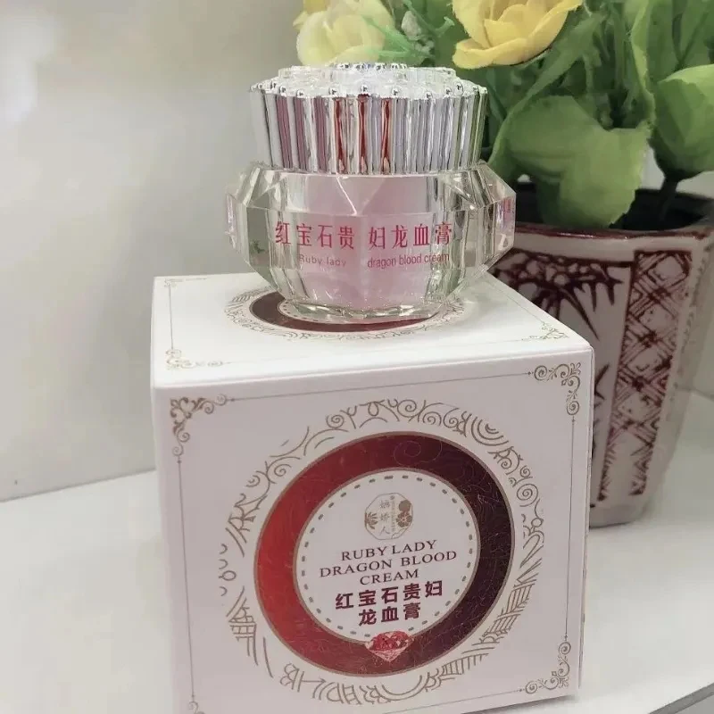 Dragon's Blood Nourishing Lady Beauty Brighten Skin Tone Fine Pores Tighten Reduce Marks Whitening Skin 15g