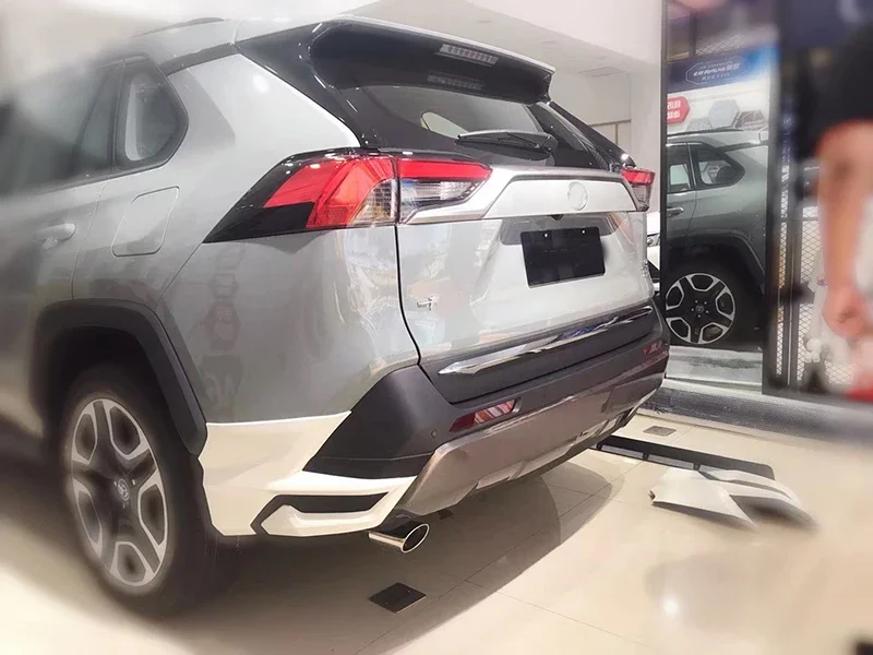 Przednie i tylne zderzaki do Toyota Rav4 body kit 2019 2020 do nowego rav4 z światło do jazdy dziennej DRL boczna dokładka z malowaniem