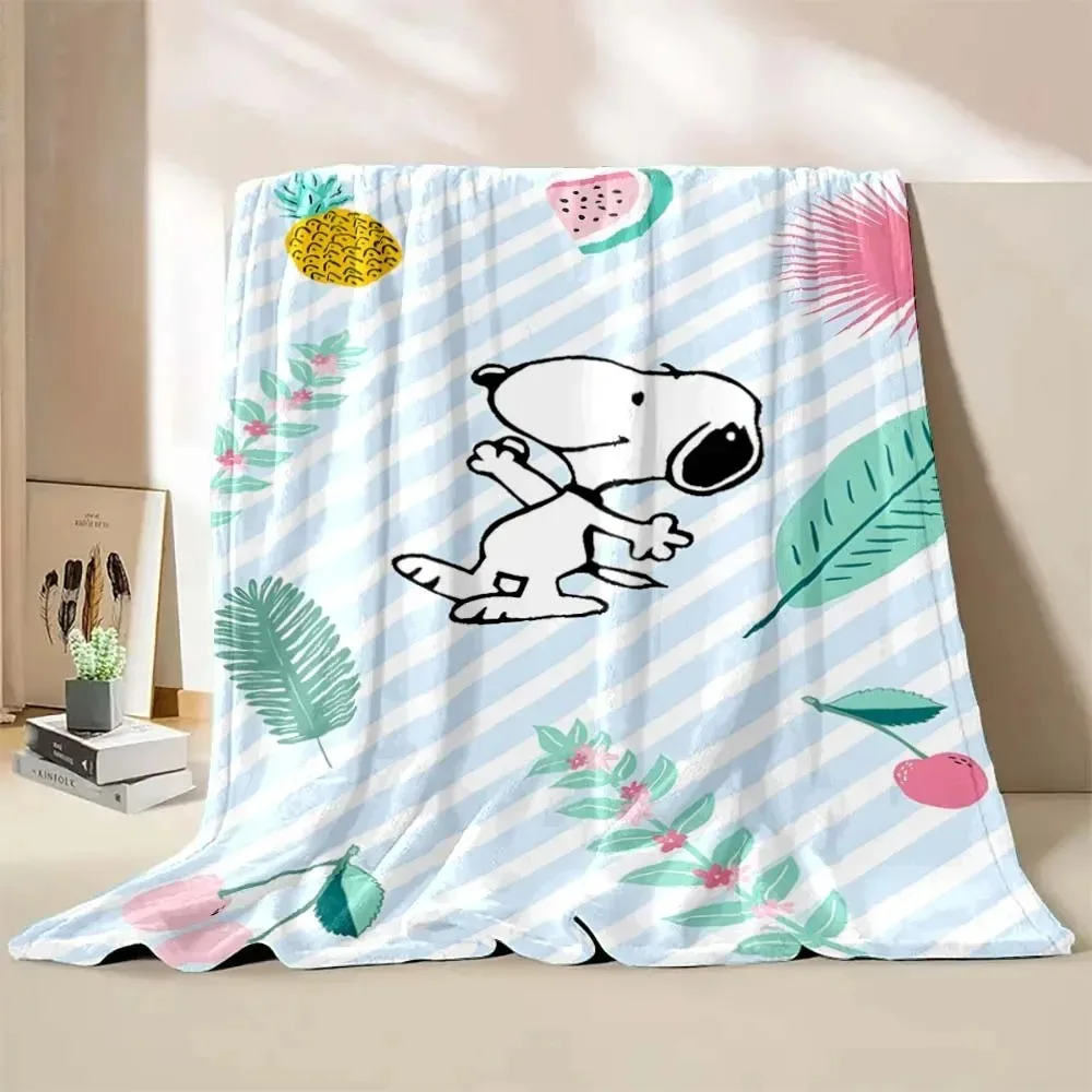 Snoopy Blanket Four Seasons Flannel Blanket is used for sofas, beds, living rooms, travel picnics, blankets, children's gifts