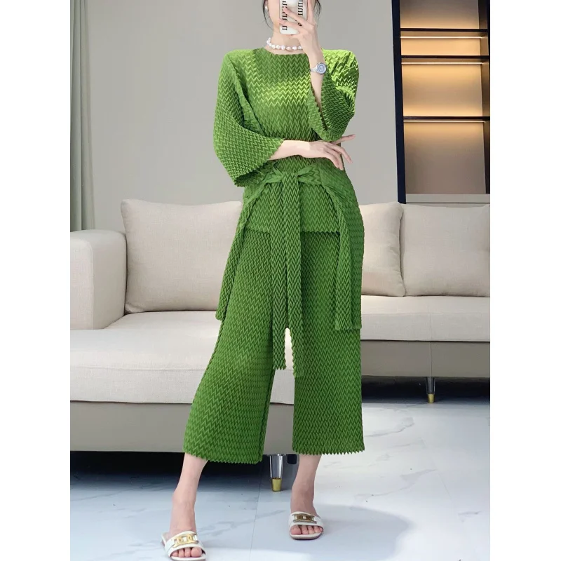 

Pineapple Pleated Fashionable Elegant Wide-Leg Pants Set Women Slimming Stylish Loose Miyake Pleated Top and Pants Two-Piece