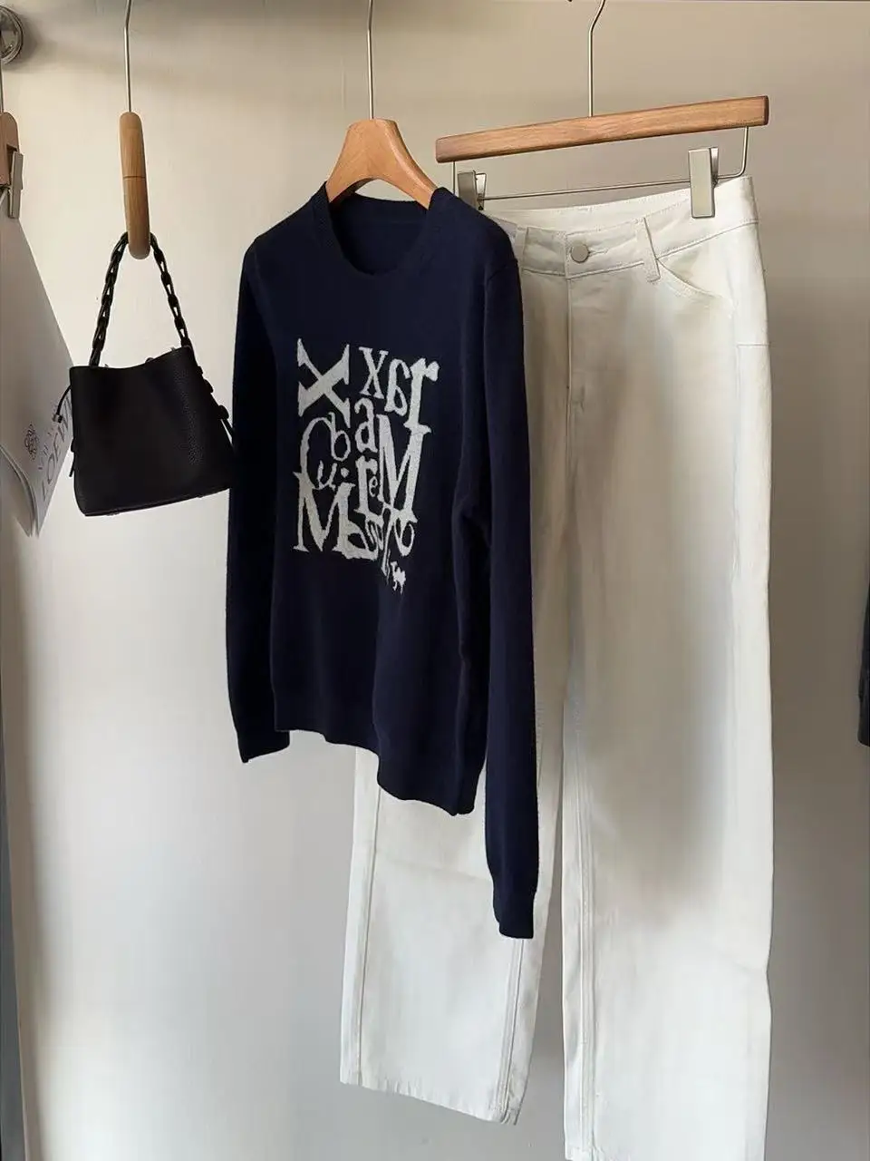 

M-Home Letter Design Embroidery k Blue Overhead Woolen Sweater Women's Loose Fit Long Sve round Ne Knittedwear