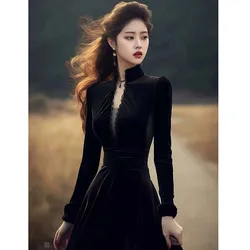 High Quality French Court Style Black Velvet Long Sleeved Dress Autumn/Winter 2025 Small Fragrant Banquet Dress Long Party Dress