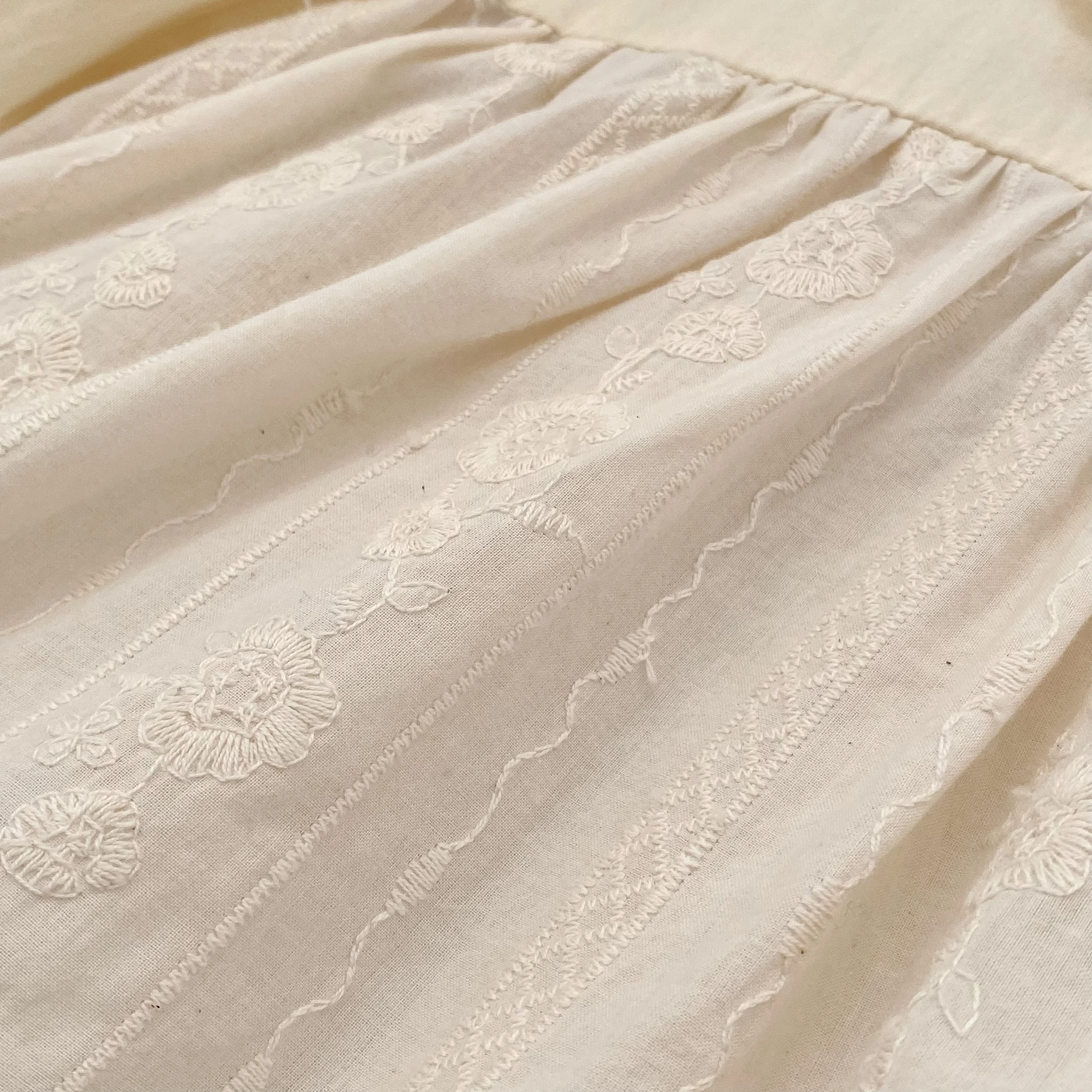 2026 Mädchen Langarmkleid mit Rüschen-Spitzenkragen, besticktes Baumwoll-Prinzessinnenkleid für Frühling und Herbst, Kindergeburtstagsparty Vestido – Detail 15