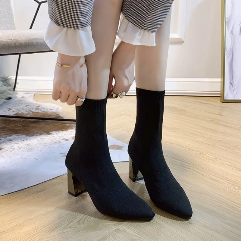 

New breathable high-heeled boots for women's autumn and winter, pointed-toe, thick-heeled, short-sleeved sock boots and fashion