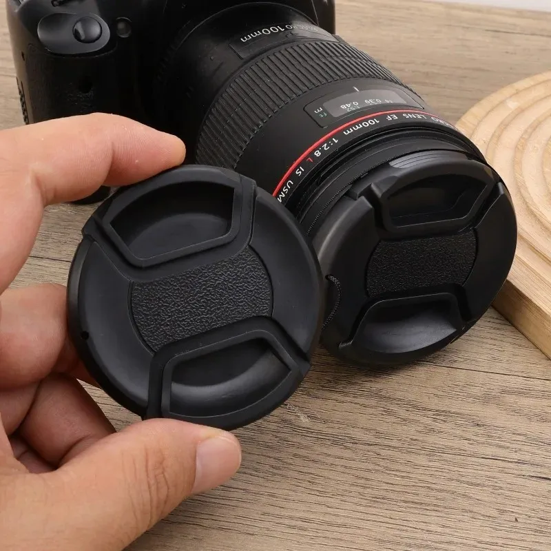 49mm 52mm 55mm 58mm 62mmのカメラレンズキャップ（紛失防止、吊り下げロープ付き）キヤノン、ニコン、ソニー、富士フイルム、Lumix DSLRカメラ用