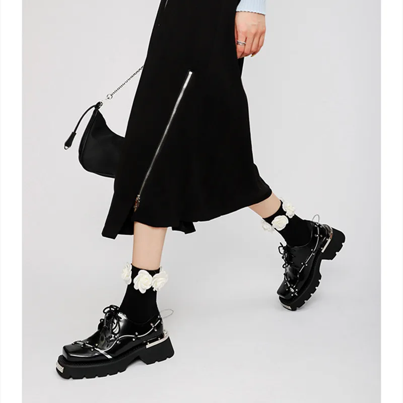 Luxury Metal Chain Decoration Chunky Heel Shoes Women High Quality Patent Leather Black Lace Up Loafers Punk Style Autumn Shoes view 6