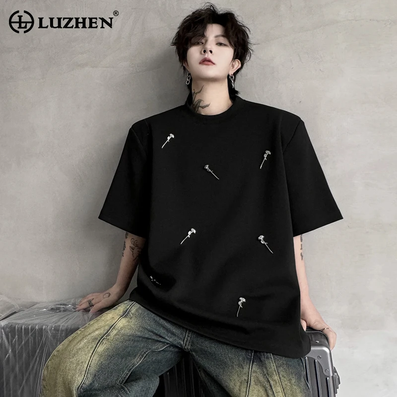 

LUZHEN Summer New Metal Decorate Short Sleeved T-shirts Original Personality Trendy Street Korean Men Tops Free Shipping LZ2610