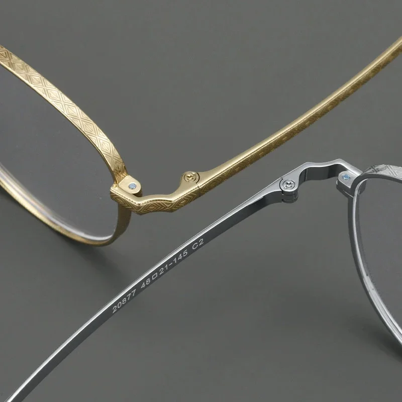 KIZN إطار من التيتانيوم النقي النظارات البصرية النساء النظارات الطبية الرجال مكافحة الأزرق اللونية قصر النظر النظارات المستديرة