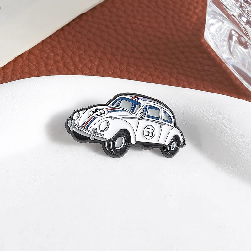 Vintage Race Car Brooch Enamel Pins Fantasy Movie Metal Brooches Clothes Lapel Badge Retro Jewelry Accessories Gifts for Friends