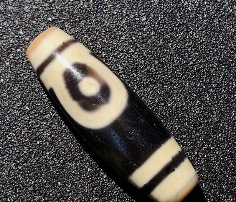 Amulette en Agate Tibétaine, Totem Étoile, 1 Œil, 11.5x36,4mm, N008