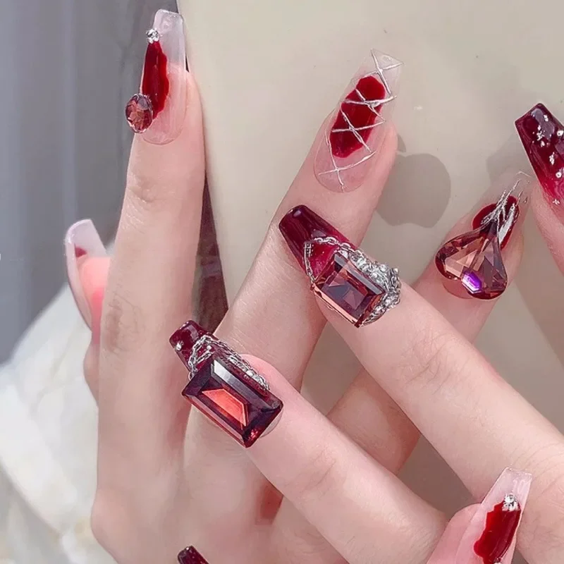 Nieuwe Stijl Droge Roos Stapels Diamanten Sieraden Nail Art Diamanten Flash Crooked Heart Afgewerkt Bijl Hoofd Rechte Hoek Nageldecoratie