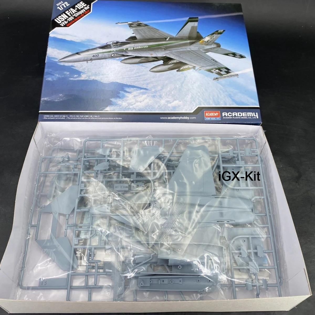 

Academy 12565 1:72 Scale F-18 F-18E F/A-18E VFA-195 Super Hornet Fighter Jet Aircraft Hobby Plastic Model Building Kit