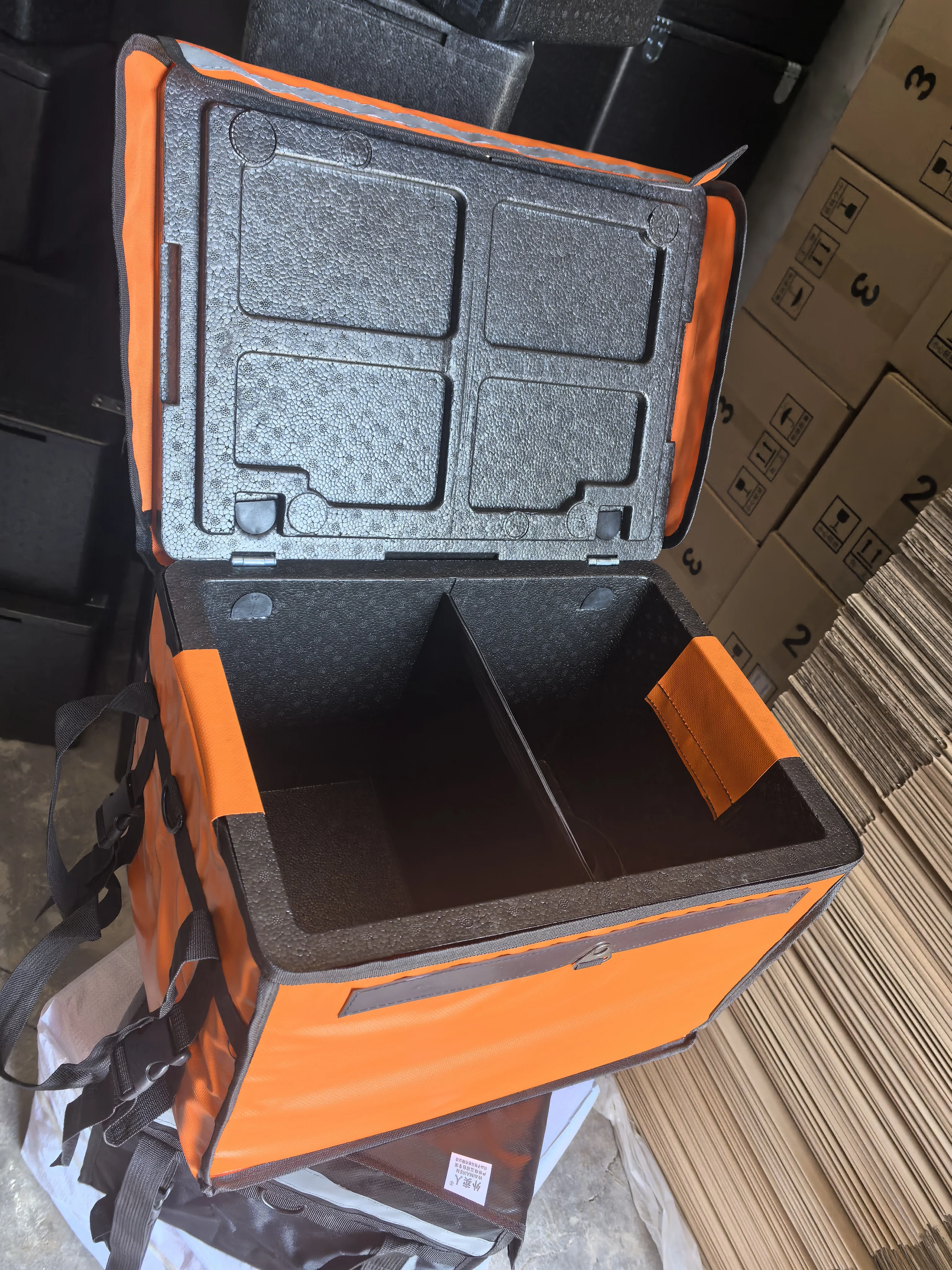 contenitore-termico-per-consegna-cibo-30l-scatola-in-schiuma-per-conservazione-refrigerata-montaggio-posteriore-a-pedale-per-auto