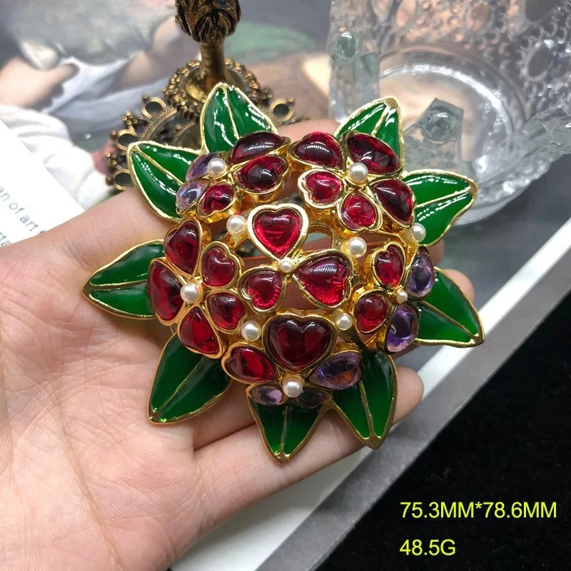 Flowers Brooches for Women Exquisite Palace Style Vintage Jewelry Fashion Elegant Dinner Party Clothing Pins