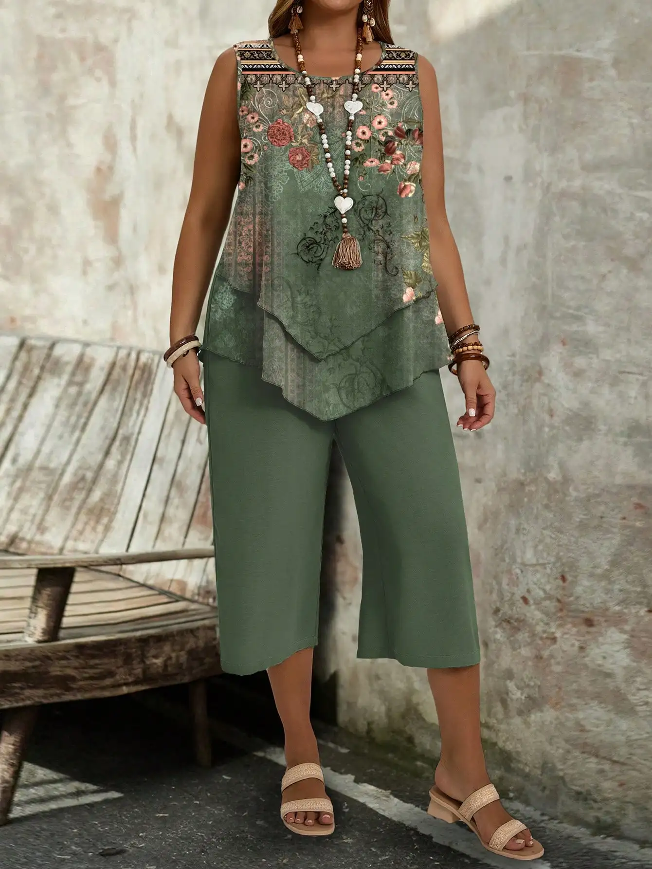 

Повседневный винтажный комплект из топа с цветочным принтом и широких брюк 3/4 длины для женщин