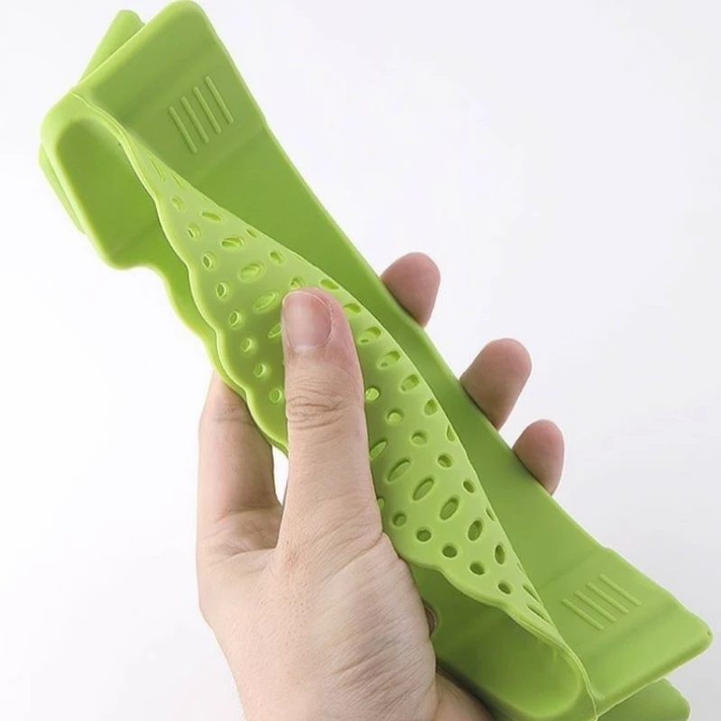 Silicone drain device with creative noodle and vegetable pouring filter, anti spill and leak baffle drain device image 6