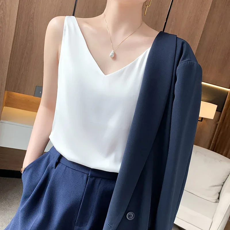 Mulberry Silk Camisole with Shoulder Straps, V-Neck, Solid Color, Casual Top, Bottoming Shirt, Sexy Inside, Fashion