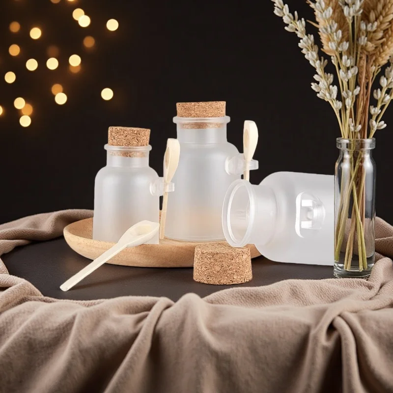 

10 шт., 100 г, 200 г, 300 г, 500 г, пустая матовая банка для соли для ванн из АБС-пластика, пластиковая бутылка, косметический контейнер для маски для лица с деревянной пробкой/ложкой